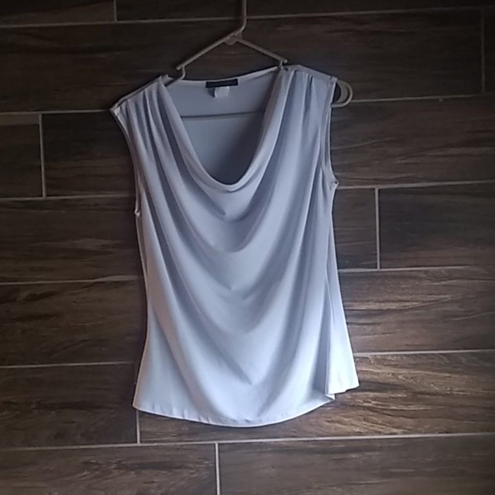 Jennie and Marlo's shirtsleeve white